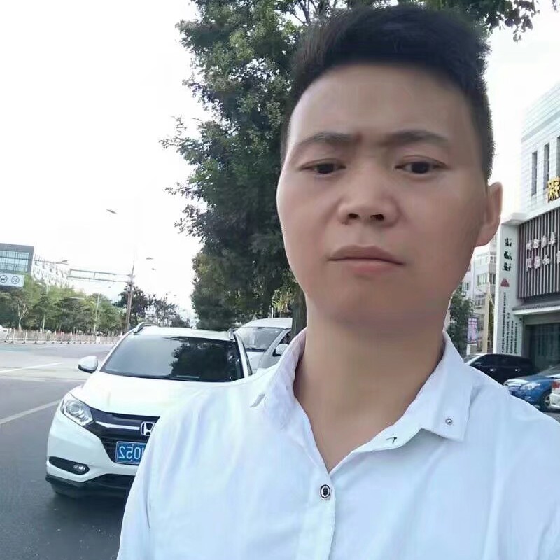 内向拾忆飞机的照片