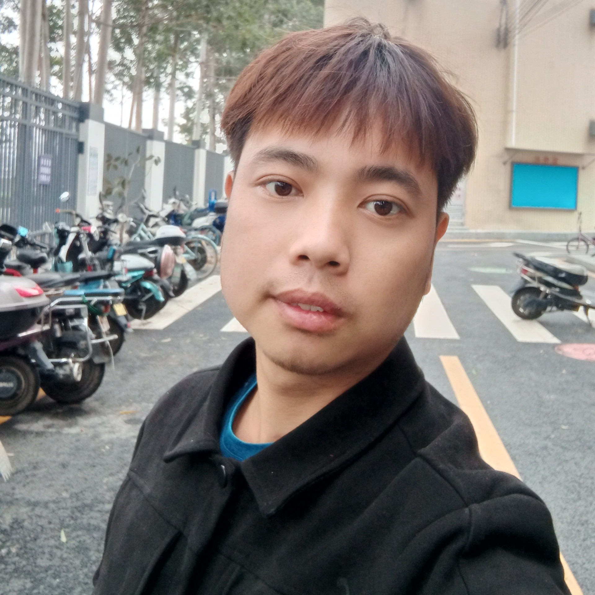 情绪大师的照片
