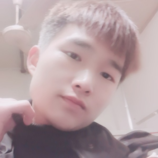 范某的照片