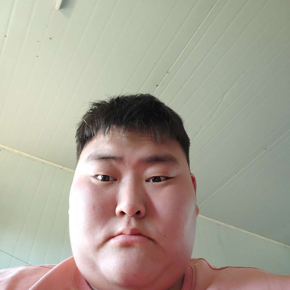 机灵的西装的照片