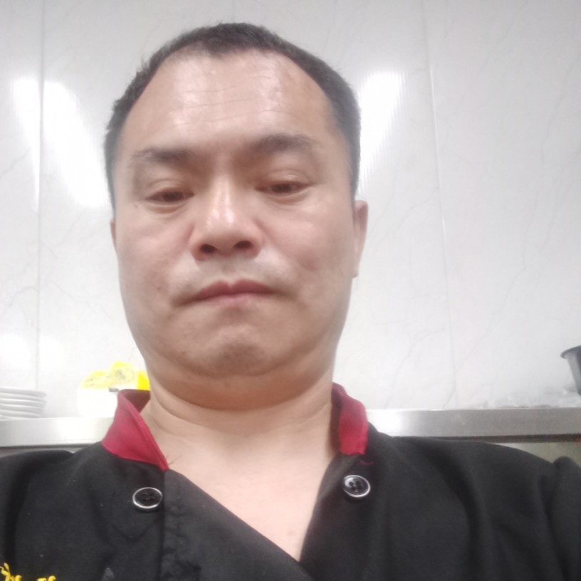 店员寂冷的照片