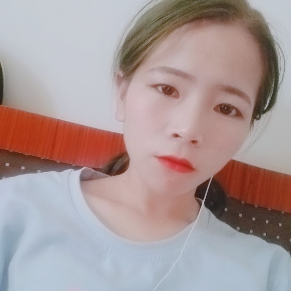 完美泪了美女的照片