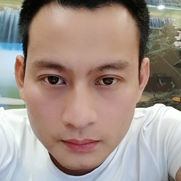 陈方劲的照片