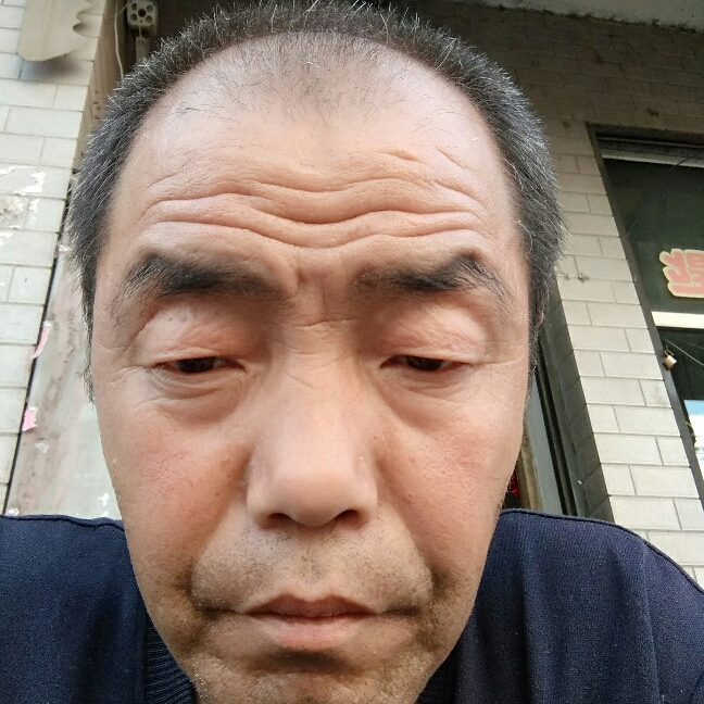 妩媚凝眸瑞雪的照片