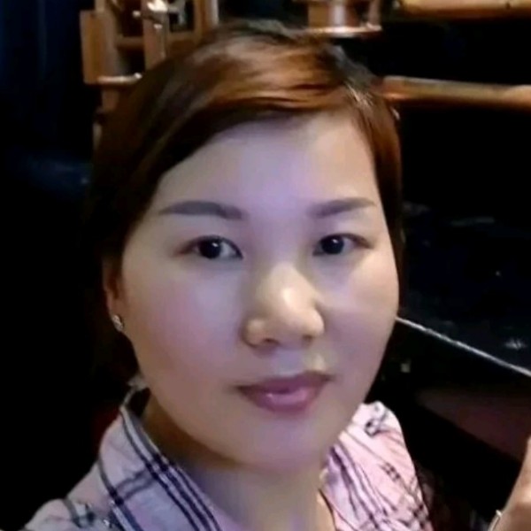 淡淡浅吻浮光的照片