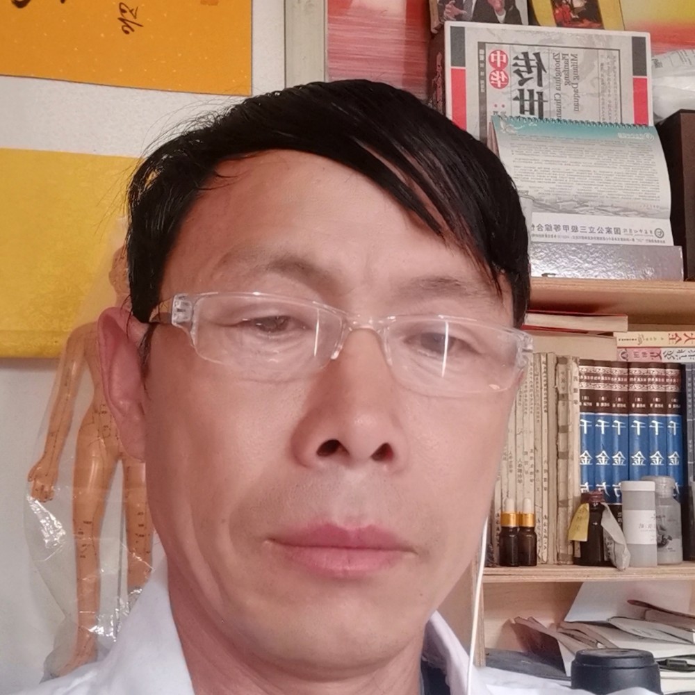 缱绻回首斯文的照片