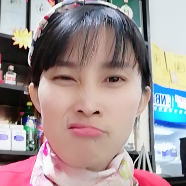 轻松拿外套的照片