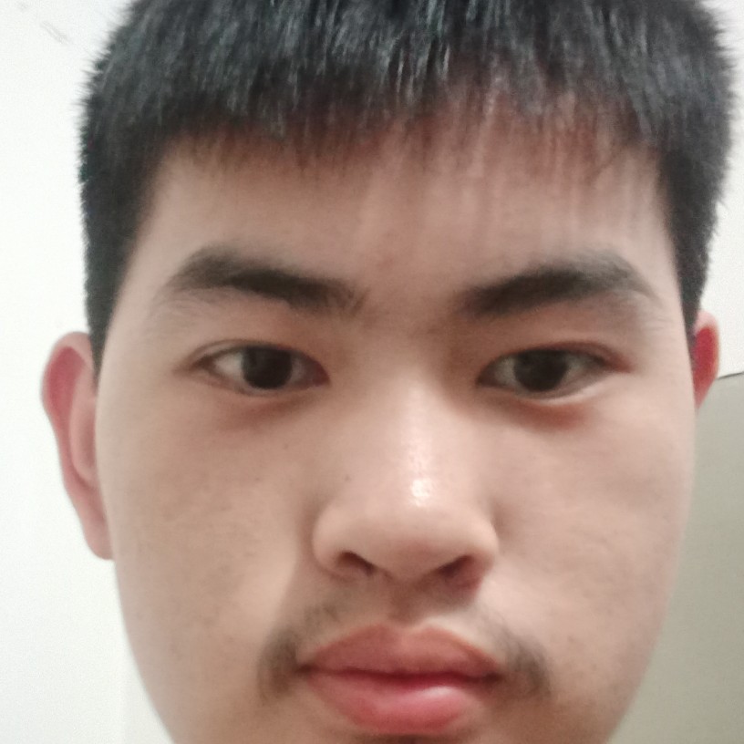 星月说微笑的照片