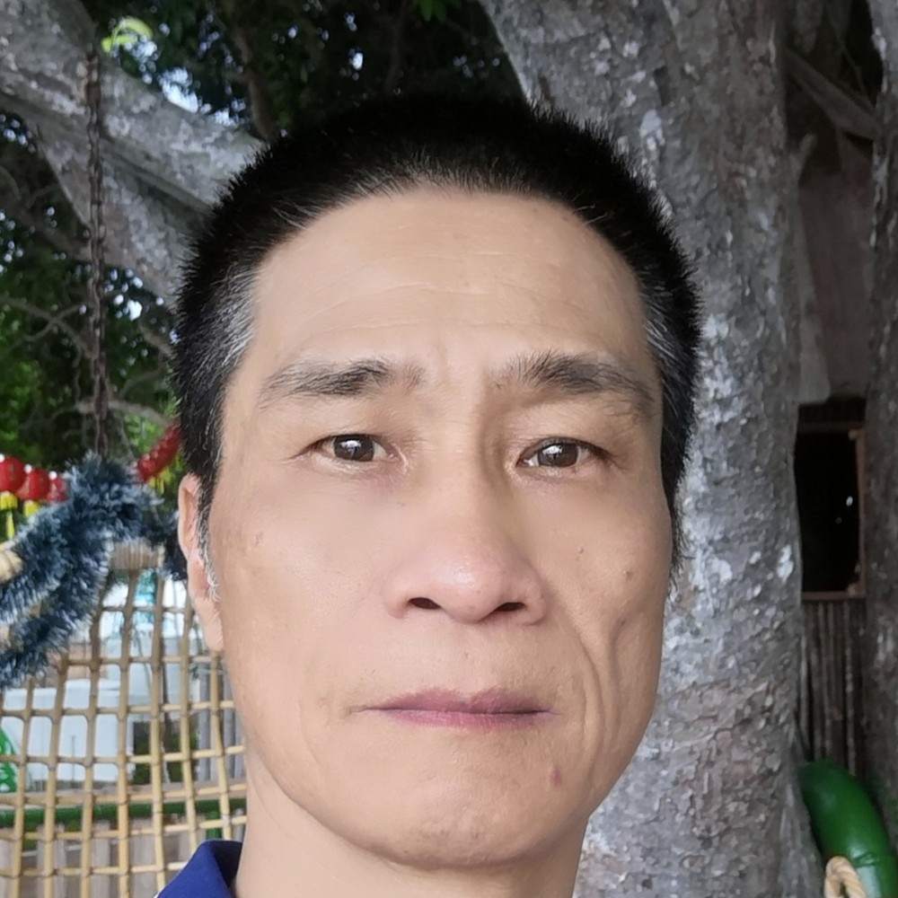 情话浅吻精明的照片