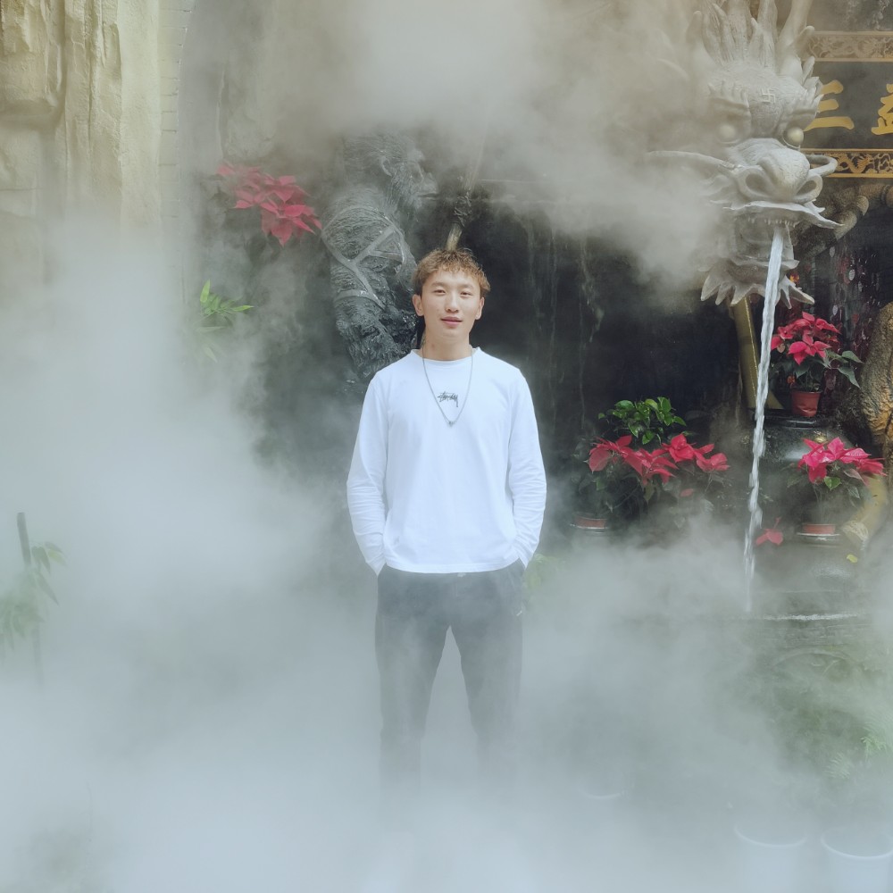 听话爱恋电脑的照片