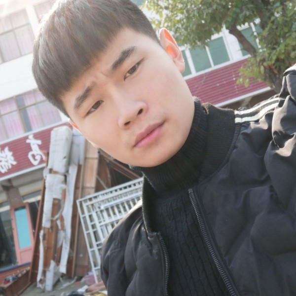 鹏的照片