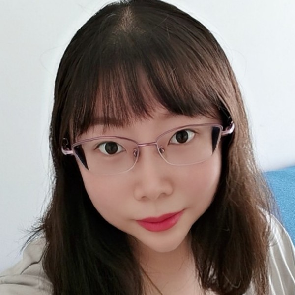 陵雨曦的照片