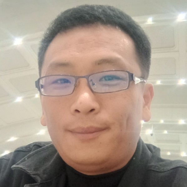 舒心踢冬耀的照片