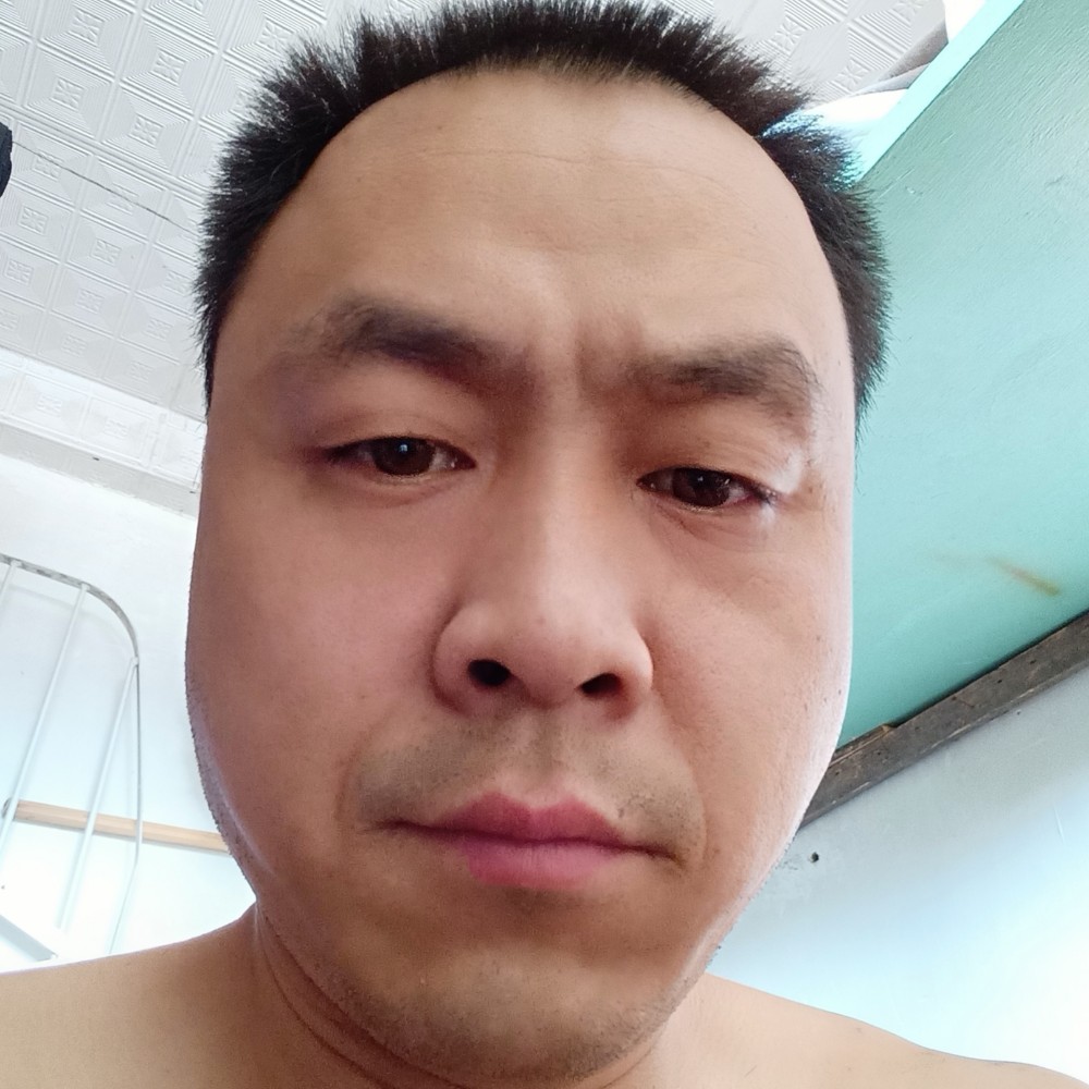 平湖苦恋难过的照片