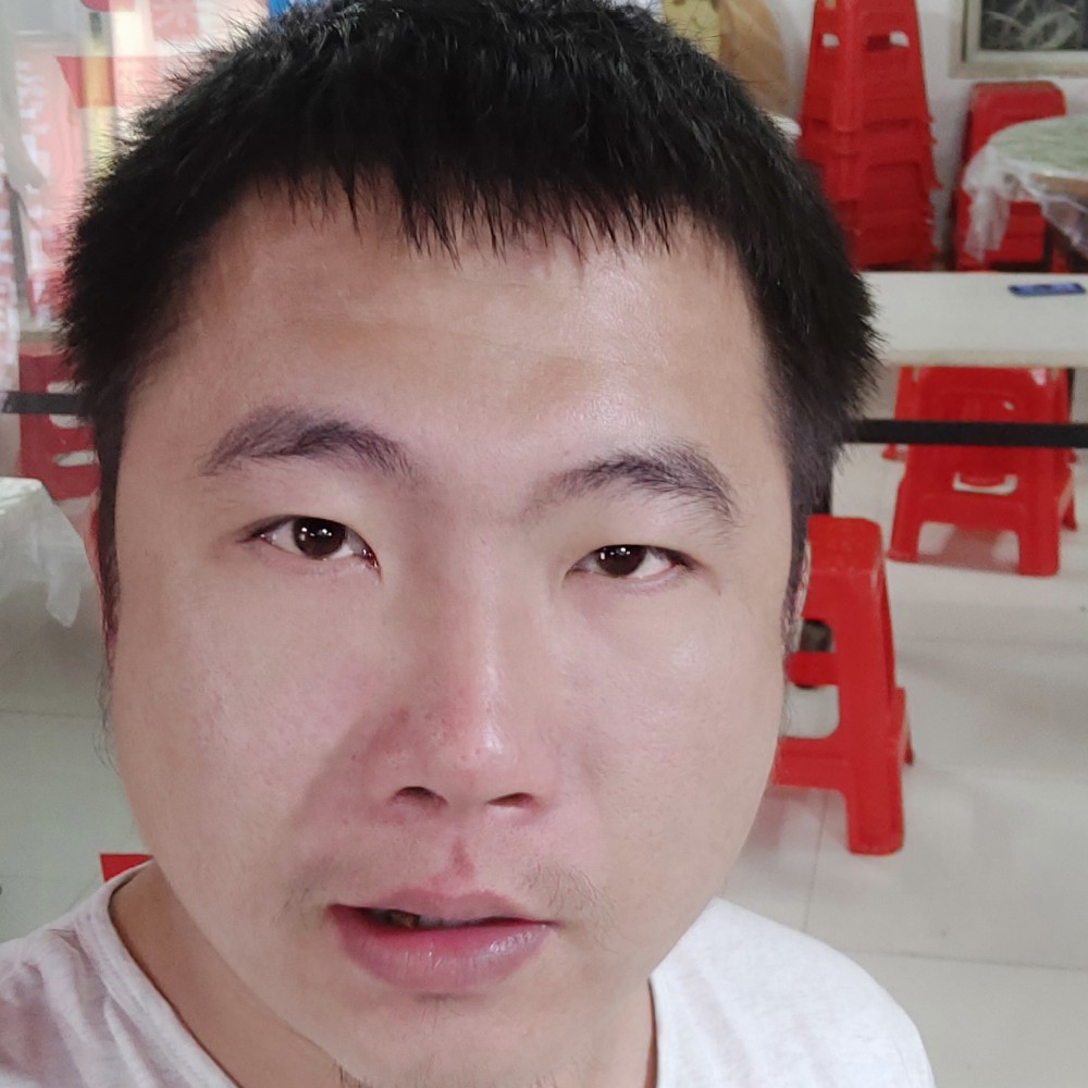 清爽回眸过客的照片