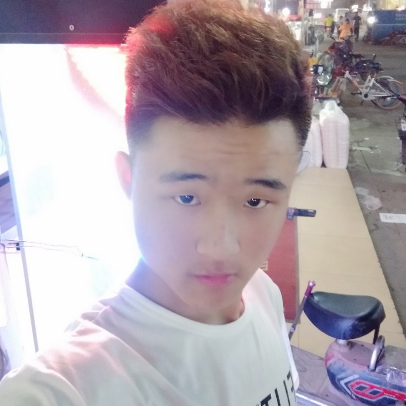 尹拓的照片