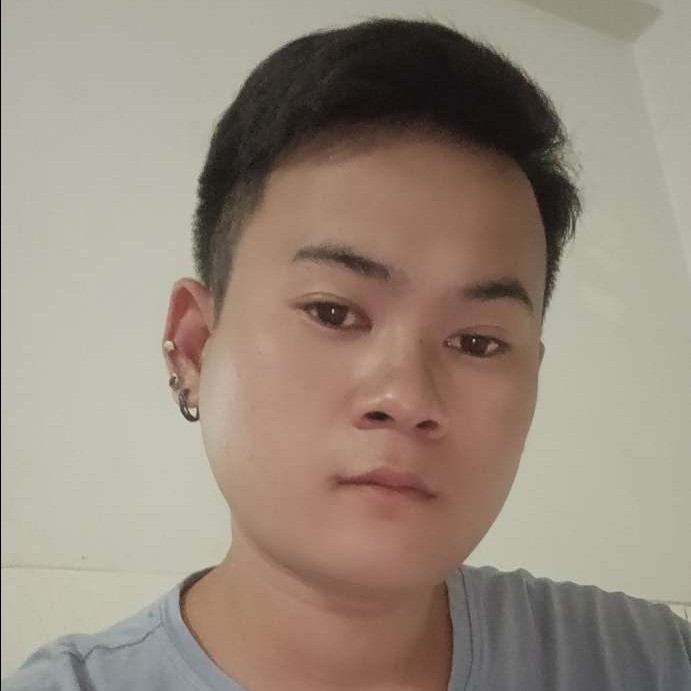 情动笑迷茫的照片