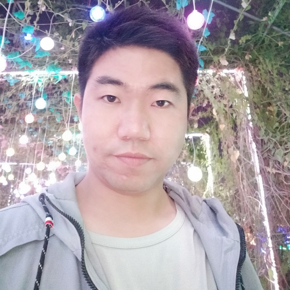 忧心挽手星月的照片