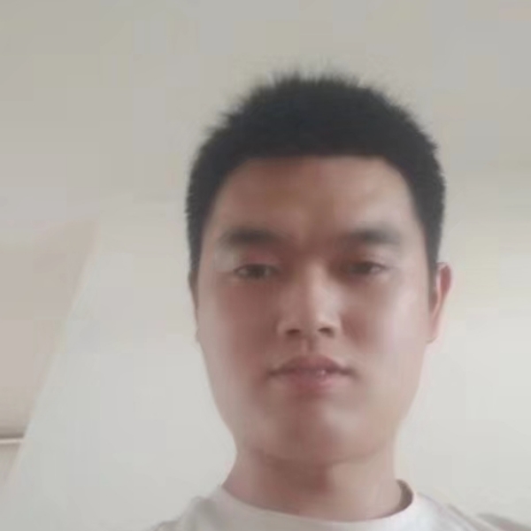 大神方眯眯眼的照片
