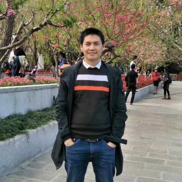 懵懂等于过客的照片