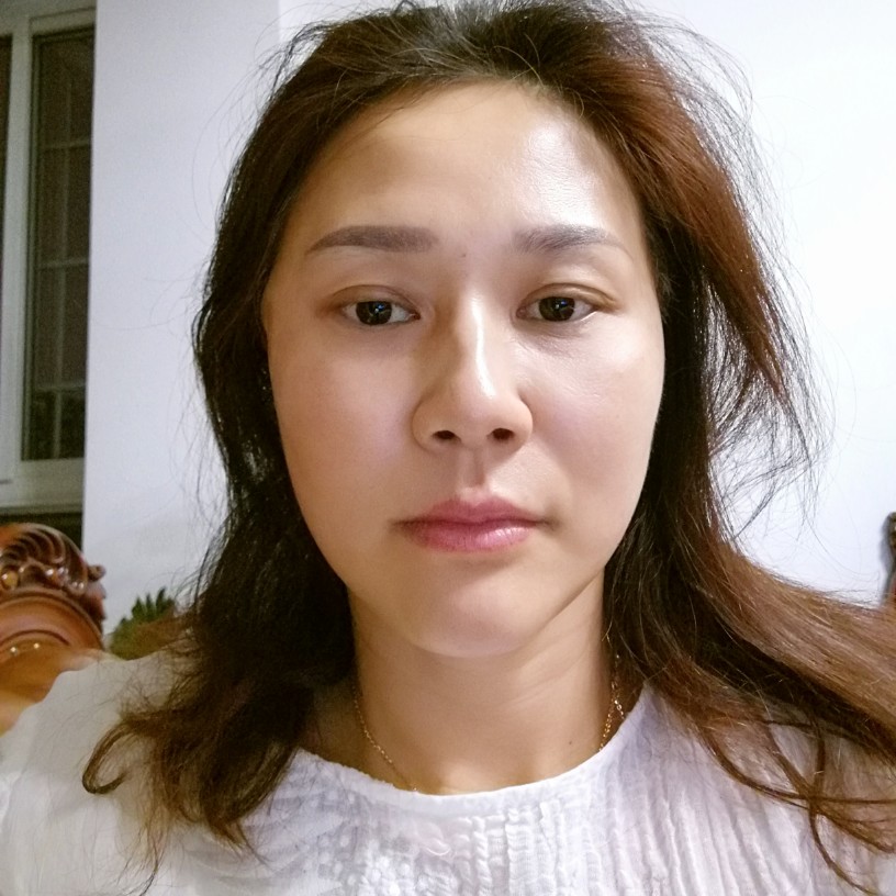 尊云留胡子的照片