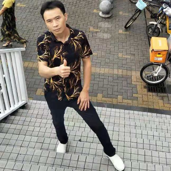 吕明强的照片