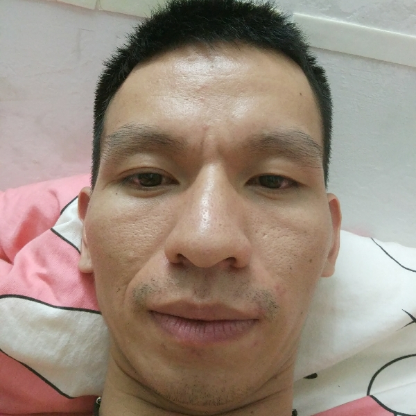 晚熟广东青年的照片