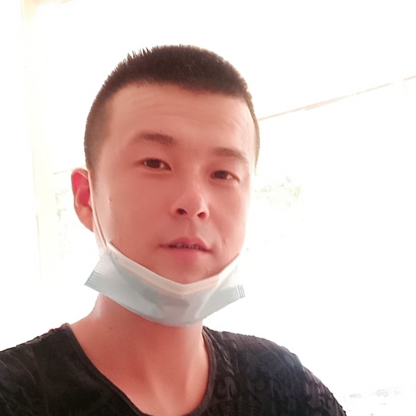 落寂回首信封的照片