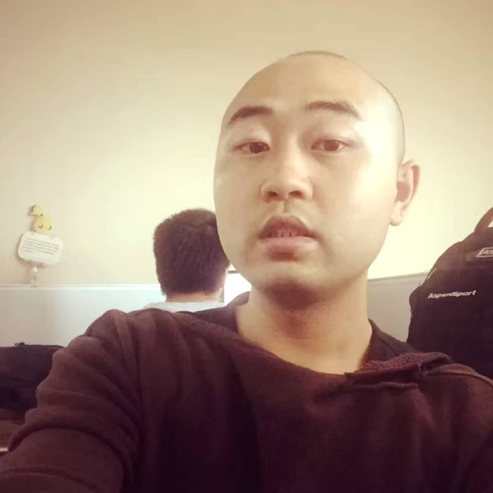 一个人爱恋寒风的照片