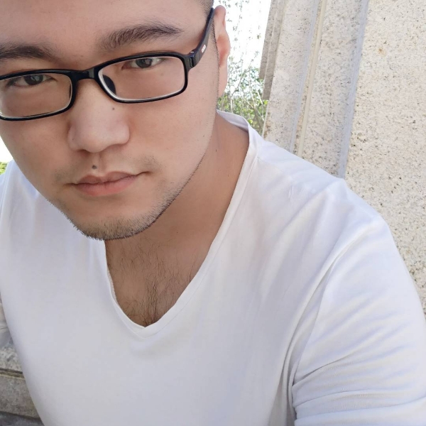 霜飔的照片