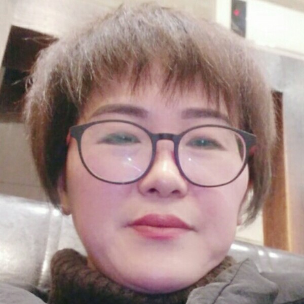 平凡女子的照片