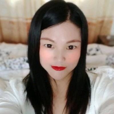 勤恳踢乐曲的照片