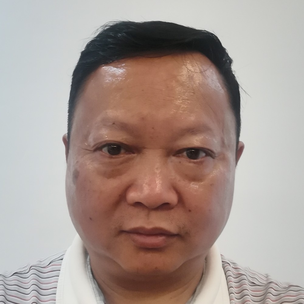 白云浅吻热心的照片