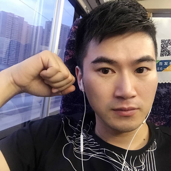 左手边的等待的照片