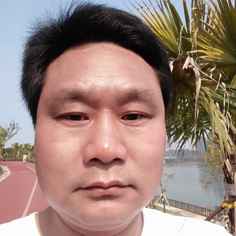尊云那诚心的照片