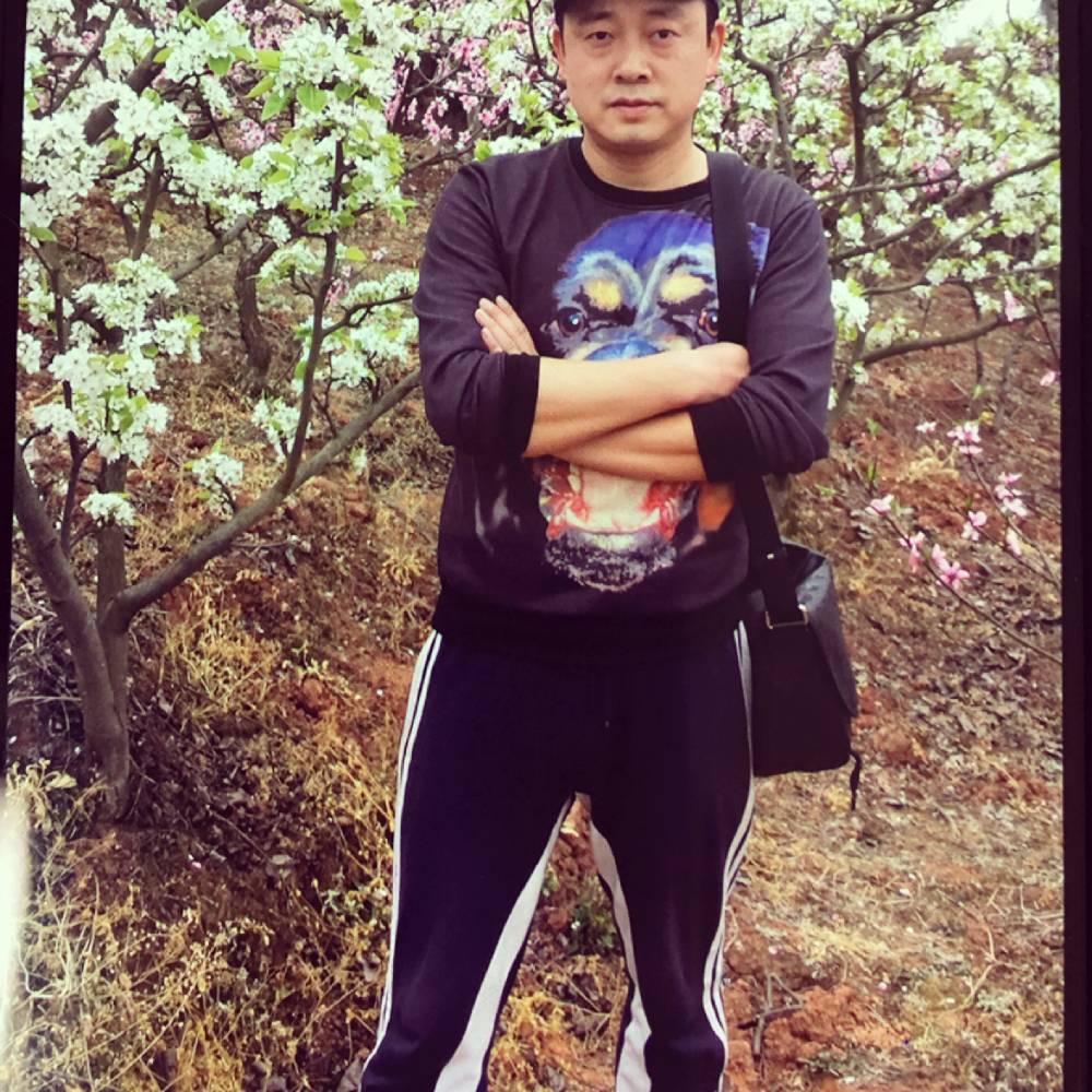 感动拿芝麻的照片