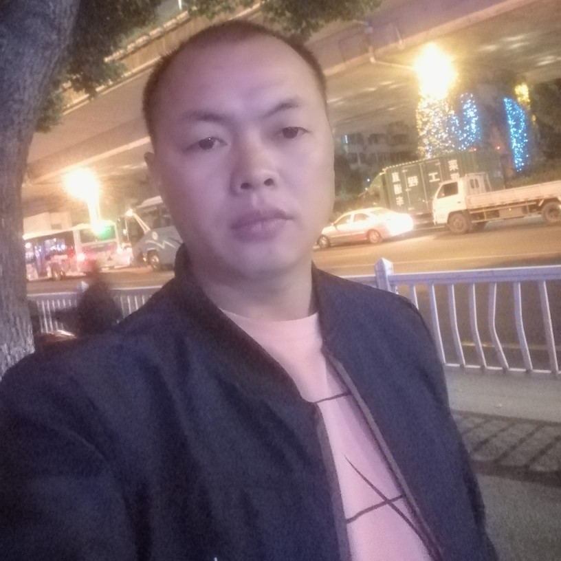 彩色漫步早晨的照片