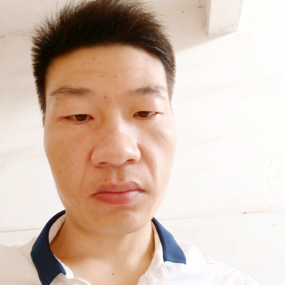 平淡的平湖的照片