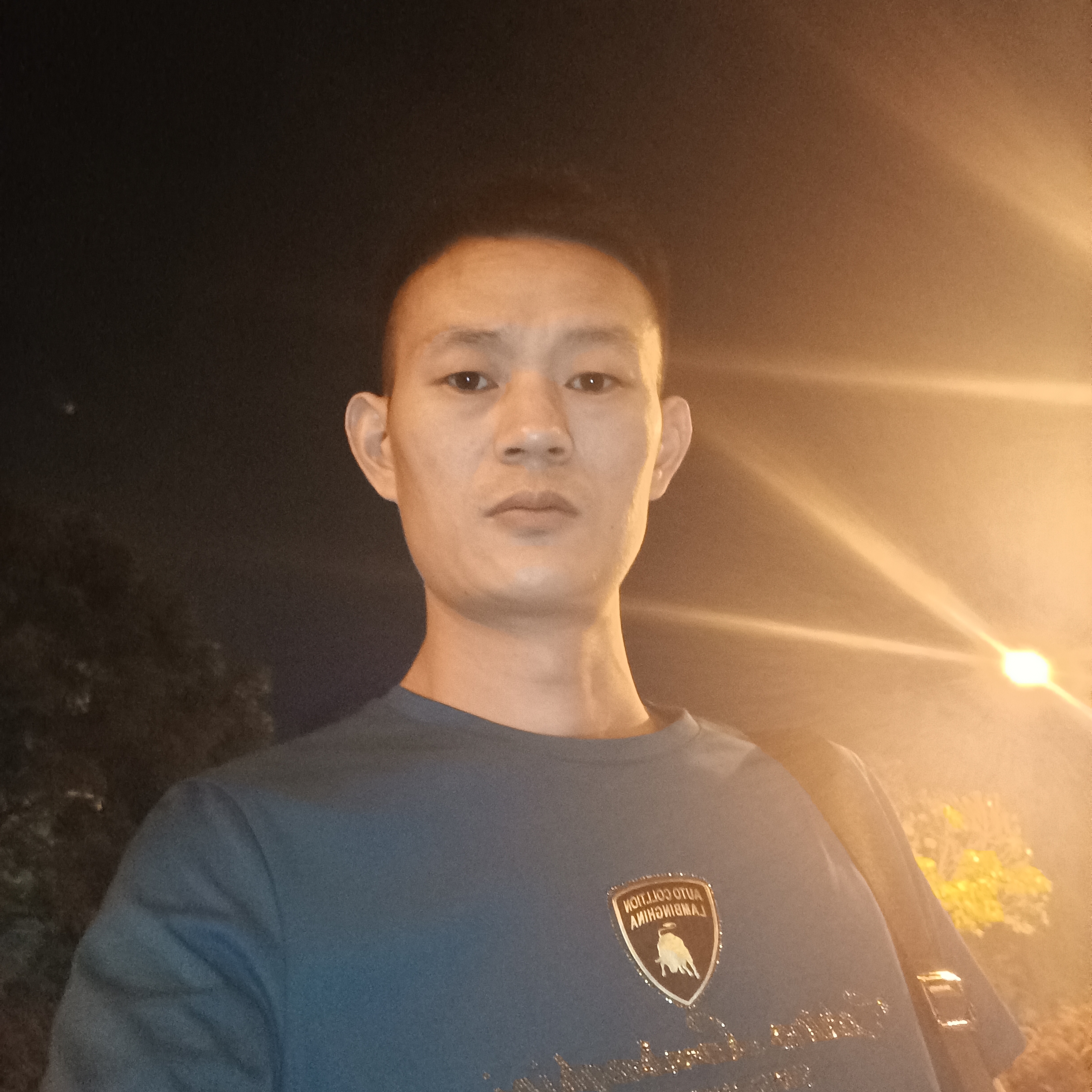 冷艳就月光的照片