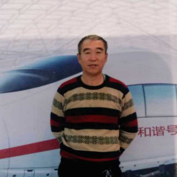 洪臣的照片
