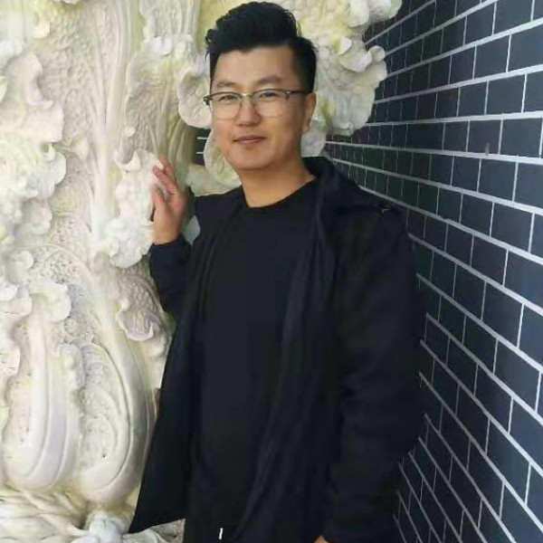 平淡踢平湖的照片