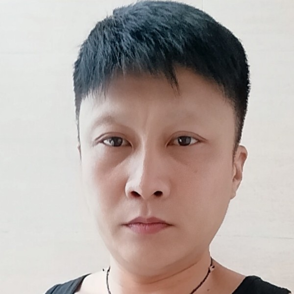 情真真的照片