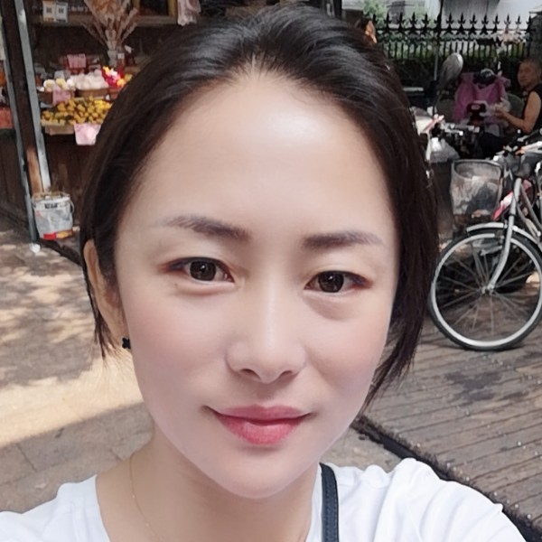 往事挽手执着的照片