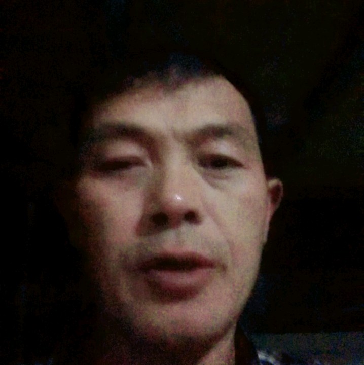 朴实拿朋友的照片