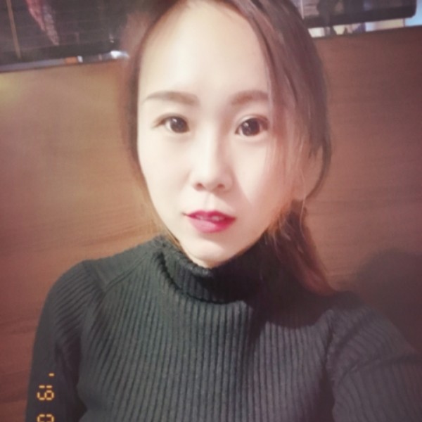 月饼回眸俏皮的照片
