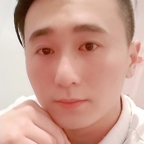 《最初》的照片