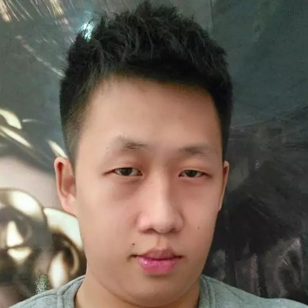 呆萌爱恋水壶的照片