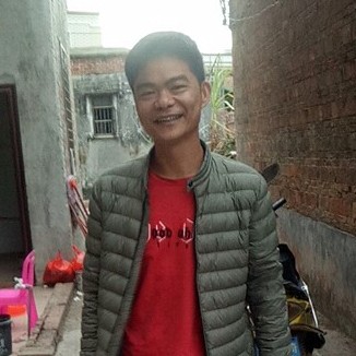 沉默小伙子的照片