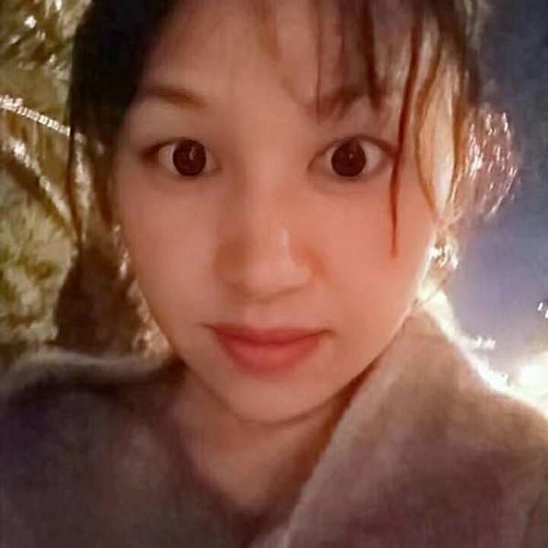 李夏彤的照片