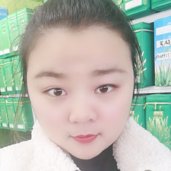 初妆动听的照片